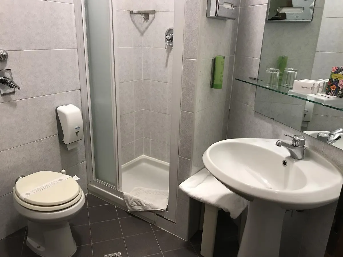 Albergo Anelli Lodi 3*,